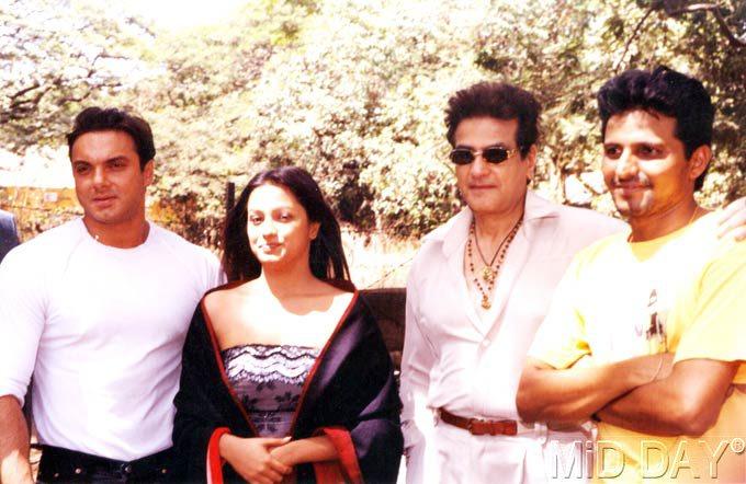 Jeetendra and Sohail Khan and Anita Hassanandani on the sets of Krishna Cottage. The film was produced by mother-daughter duo Shobha Kapoor and Ekta Kapoor.