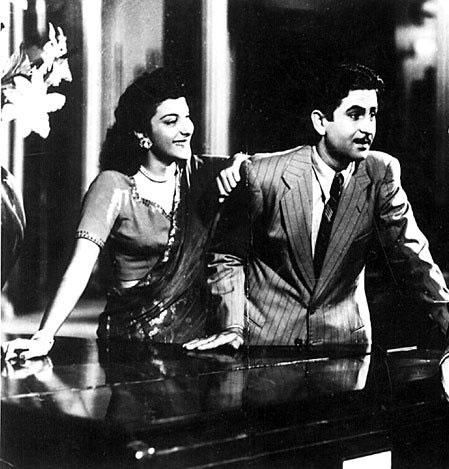 Raj Kapoor and Nargis: They worked together in 16 films, and although the showman was married, Nargis couldn't stop falling in love with her frequent co-star. Raj, however, did not want to end his marriage. Still determined to be with Raj, Nargis is even said to have met Morarji Desai, who had worked on the Hindu marriage laws, to see if he would be able to help her. The meeting ended up being fruitless though and over time the romance became totally one-sided with Kapoor allegedly not reciprocating Nargis' feelings.