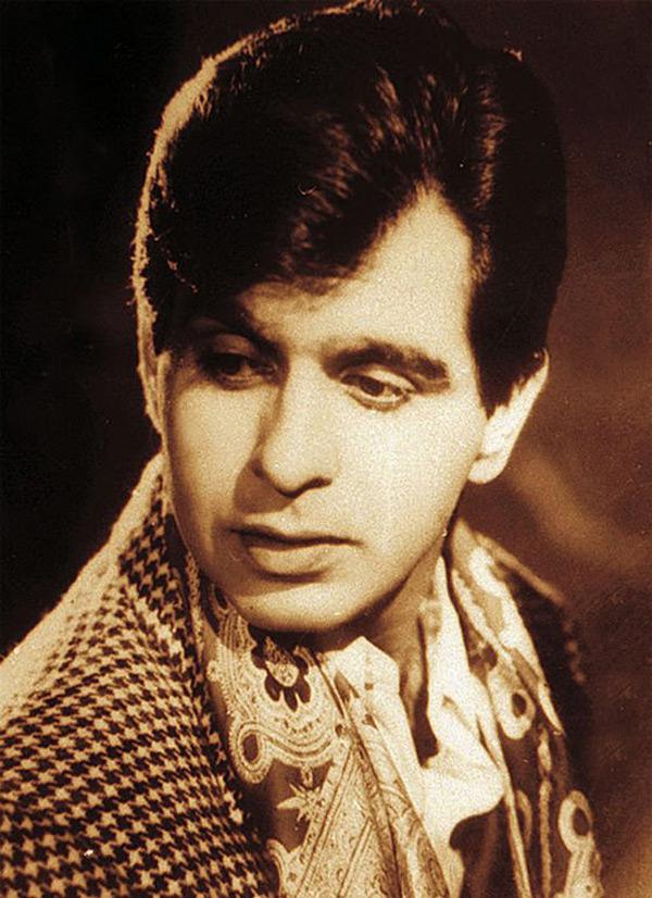 Can you believe that Dilip Kumar had a chilli pickle named after him? Given that in the 1960s, Dilip Kumar was a heartthrob of many women, the makers of the pickle-making company came up with this unique concept. The tagline of the product was: The taste of your tongue is packed in this bottle.