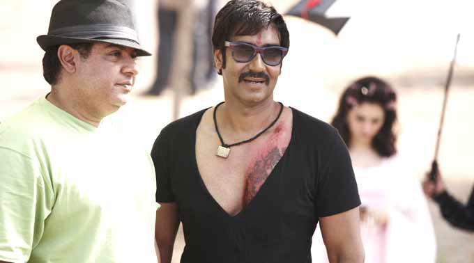 Bloody Ajay: Ajay Devgn played a prank on Sajid Khan in the hotel where they were staying while shooting in Hyderabad for Himmatwala. Devgn managed to sneak into Sajid's bathroom and leave blood prints on the mirror and walls. And not for a moment did the director suspect that it was the actor's handiwork. Sajid was in the room watching a cricket match and had used the washroom. He then got busy with a phone call. When he entered the bathroom again, he was shocked to see the bloodstains.