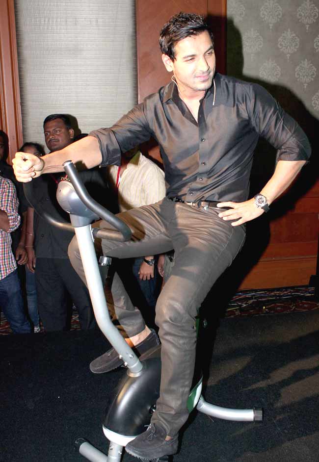 John Abraham joined the league of `injured on sets` stars while filming for `Race 2`. In a scene from the film, John was supposed to be manhandled by two people who were to break bottles on his head. Those who were assigned to crash bottles on his head mistimed the choreography and ended up cutting John on his shoulder. He was attended to immediately but was brave enough to not lose his cool and decided to complete the work at hand. John Abraham joined the league of `injured on sets` stars while filming for `Race 2`. In a scene from the film, John was supposed to be manhandled by two people who were to break bottles on his head. Those who were assigned to crash bottles on his head mistimed the choreography and ended up cutting John on his shoulder. He was attended to immediately but was brave enough to not lose his cool and decided to complete the work at hand.