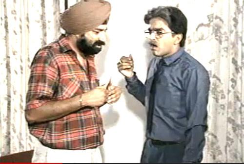 The show saw amazing chemistry between Jaspal Bhatti and co-actor Vivek Shauq. Vivek Shauq went on to become a popular character actor in Hindi cinema.