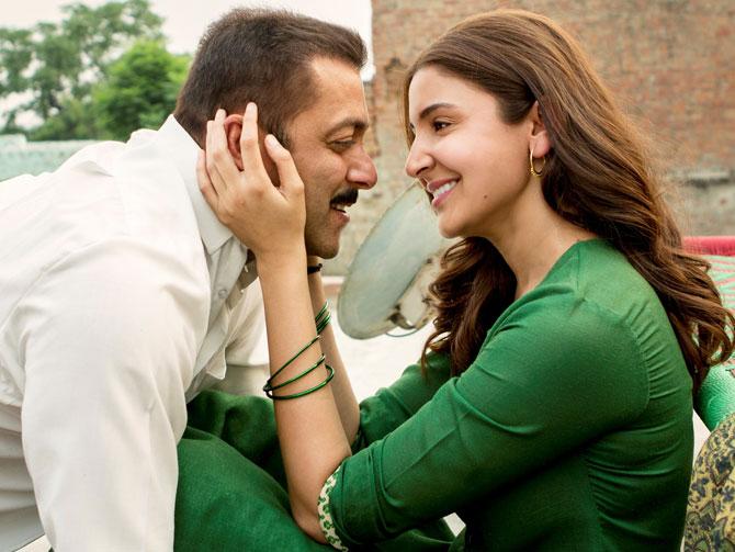 Sultan (2016): This Salman Khan and Anushka Sharma starrer too managed to enter the 300 crore club. Sultan was lauded by critics for its songs, drama, the fresh pairing of Anushka and Salman and their wrestling scenes!