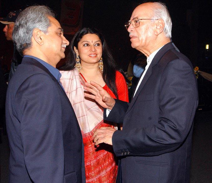 Ramesh Sippy and wife Kiran Juneja with Yash Johar during the premiere of the film 'Tujhe Meri Kasam'