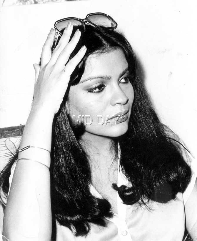 Zeenat Aman later shifted to modelling and featured in commercials for several brands. In one of her early assignments in 1966, Zeenat modelled for Taj Mahal Tea.