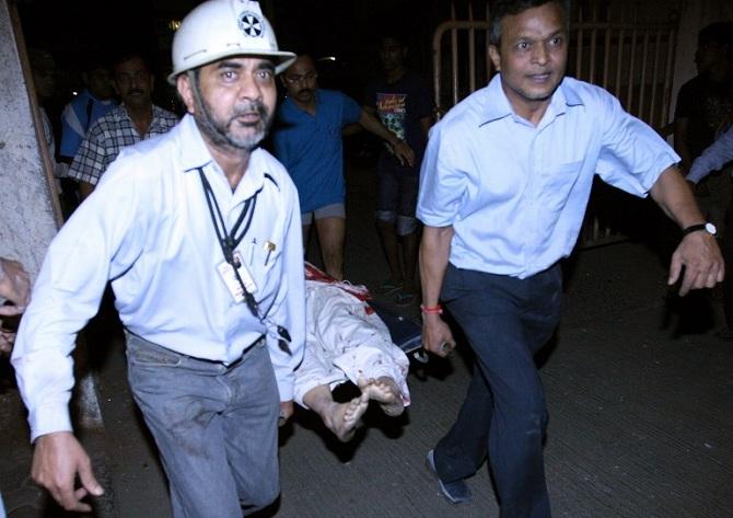 As the attacks continued to break out near the Times of India Office, the Vidhan Sabha and the Brihanmumbai Municipal Corporation (BMC) office, the rescue workers quickly began operations to help victims. The deceased were moved out, while aid was provided to those wounded in the terror attack.