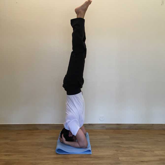 When mid-day.com asked Anshuka Parwani about what yogalates, and this is what she said, 'Yogalates is a blend of east and west because it effectively merges the ancient practice of Yoga from the east with the core stabilizing, posture enhancing dynamics of Pilates from the west. The origins of Yoga date back to around 3000BC India with the emphasis on creating a union with oneself' In picture: Tusshar Kapoor