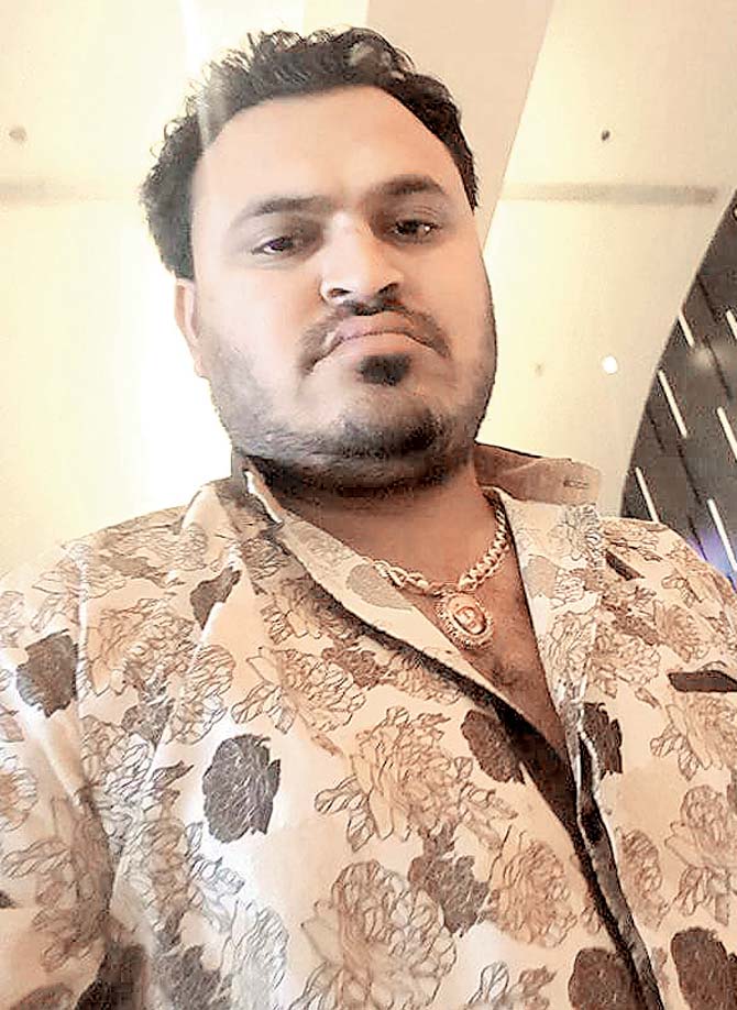 Manoj Mhatre's cousin was named as the prime suspect in his cold-blooded murder. 'Manoj's cousin Prashant Mhatre is a prime suspect, along with the three other assailants,' said an API from Narpoli police station. According to this official, there were cases registered against Manoj and Prashant earlier as well. 'This family rivalry existed earlier well, and cases have been registered against both of them in the past. There are eight bullet injuries on the body, as well as multiple stab marks behind the forehead, head, and back. His right hand has also been cut, leaving only his thumb intact,' he added Manoj Mhatre's cousin was named as the prime suspect in his cold-blooded murder. 'Manoj's cousin Prashant Mhatre is a prime suspect, along with the three other assailants,' said an API from Narpoli police station. According to this official, there were cases registered against Manoj and Prashant earlier as well. 'This family rivalry existed earlier well, and cases have been registered against both of them in the past. There are eight bullet injuries on the body, as well as multiple stab marks behind the forehead, head, and back. His right hand has also been cut, leaving only his thumb intact,' he added