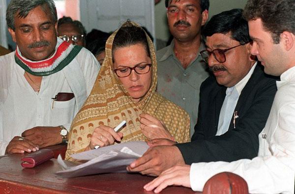 Sonia Gandhi files her nomination papers at a local district magistrate's office in Sultanpur on 10 September 1999, to contest the general elections, from the family's traditional constituency of Amethi.