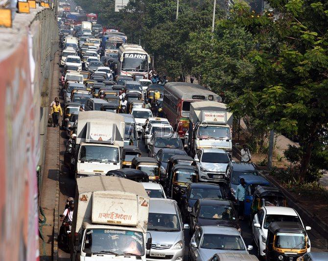 The rasts roko andolan staged by RPI workers crippled the city and brought traffic to a standstill in many parts of the city. Pic/Nimesh dave