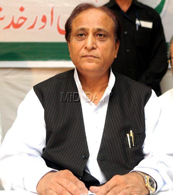 It is very shameful that a 2.5-year-old child is being raped and children are being burnt. Any punishment is less for a crime like rape, but we need to think what is the truth behind the rape of a 2.5-year-old. The truth is this mobile (phone), the content that you get to see on this for free - Azam Khan (Pic/Bipin Kokate)