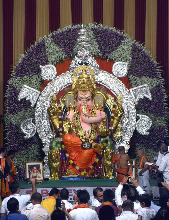 First glimpses of GSB Seva Mandal's Ganapathy at King's Circle. PIC/PRADEEP DHIVAR First glimpses of GSB Seva Mandal's Ganapathy at King's Circle. PIC/PRADEEP DHIVAR