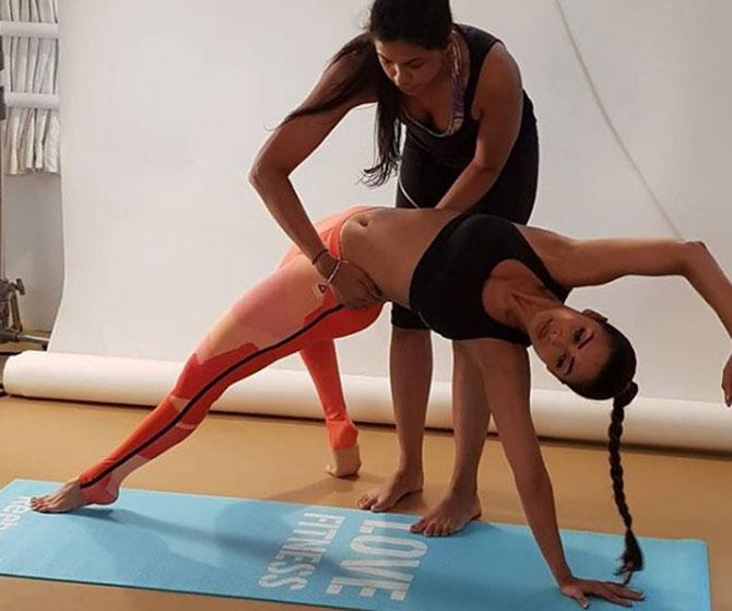 Anshuka Parwani also trains Malaika Arora and when asked about her fitness regimen she said, 'Fitness for me is a way of life. It is like my oxygen! Nothing else is truly yours than your own body, and there is no substitute for a healthy body. I would urge everyone to stay fit and invest at least 30 minutes each to staying fit. It doesn't take much.'