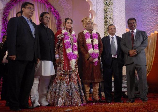 With a price tag of Rs 250 crore, Congress minister Kanwar Singh Tanwar's son, Lalit Tanwar's wedding to Yogita Jaunapuria in March 2011 was no frugal matter with reportedly over 18,000 guests in attendance. There were apparently around 100 vegetarian dishes on the menu and they had 12 giant screens in order to telecast the entire wedding extravaganza. The in-laws even gifted a Bell 429 helicopter to the groom. Photo/Youtube