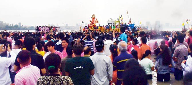 Girgaum Chowpatty. Pic/Atul Kamble