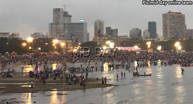 Seveal devotees thronged Girgaon Chowpatty to immerse Ganesh idols