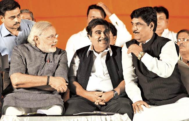 Gopinath Munde has three daughters -  Pankaja Munde, Pritam Munde and Yashashri Munde. Pritam Munde his second daughter is an M.P. from her father Gopinath Munde's seat, vacant after his sudden death Narendra Modi, Nitin Gadkari and Gopinath Munde, two years ago. Pic/Bipin Kokate