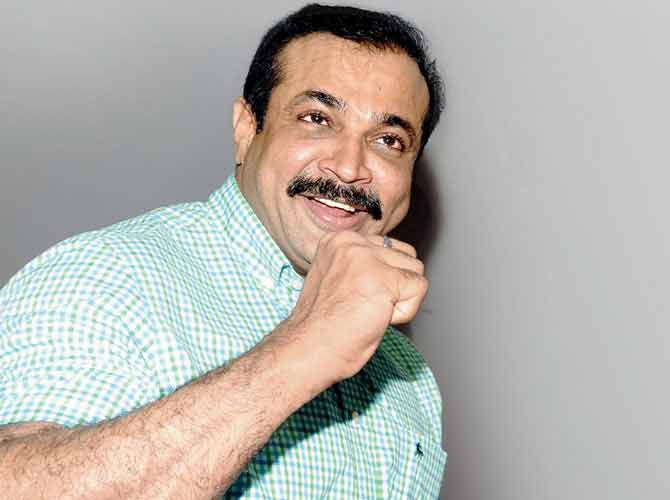 A `Mumbai boy`, Roy studied in the prestigious St. Xaviers College and became a Chartered Accountant. He cleared the UPSC exams to become an Indian Police Service (IPS) officer of the 1988 batch. During his preparations for the UPSC exams in Mumbai, he met his future wife Bhawna, who subsequently became an IAS officer but quit the civil services to devote herself to social work through NGOs in Maharashtra
