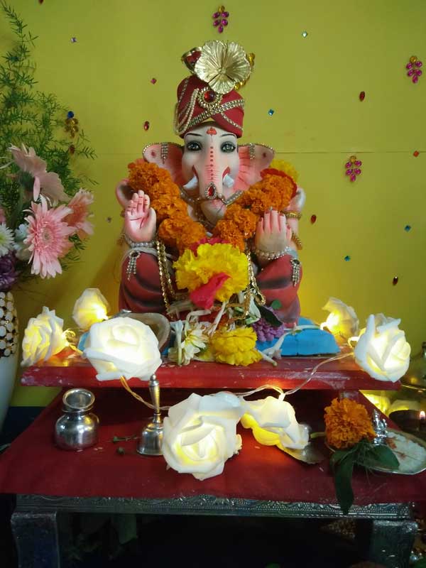 Maitreyee Chowkidar created this Ganesha idol at her home, all by herself. Location: Shivaji Park, Dadar