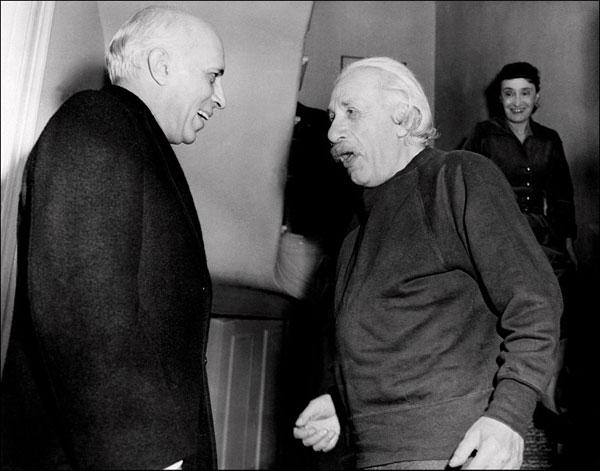 Former Prime Minister Pandit Jawaharlal Nehru visits physicist Albert Einstein at Princeton University November 8, 1949.