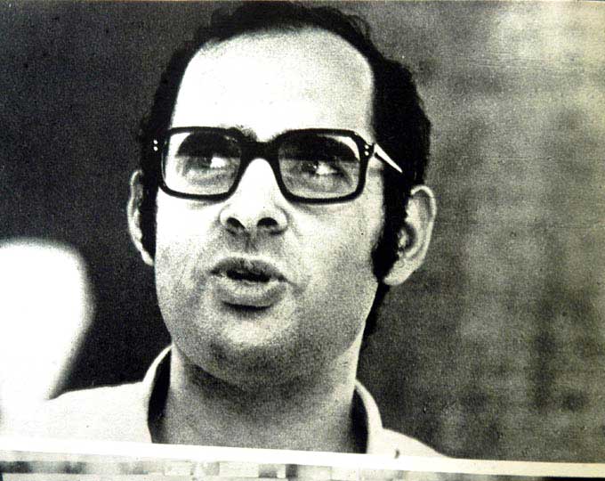 Sanjay Gandhi was interested in sports cars, and also obtained a pilot's licence in 1976. He had also won several prizes in aircraft acrobatics. Sanjay Gandhi never attended college. Instead, he took up an apprenticeship with Rolls-Royce in Crewe, England.