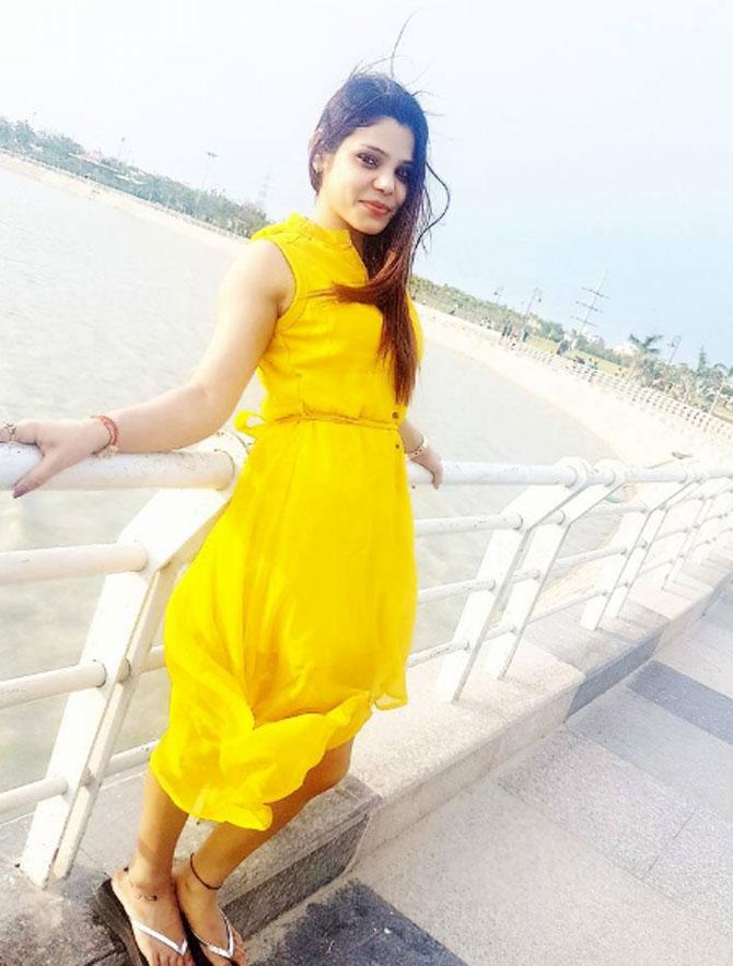 The police recorded the statement of the watchman, from the building in which actress-model Kritika Chaudhary was found murdered. He claimed in his statement, that Kritika Chaudhary entered the housing society's premises accompanied by two men at 2:00 am on June 8, the last time she was seen alive. Cops are of the belief that based on the watchman's statement, there may have been no forced entry. Police are currently trying to ascertain the identity of the two men