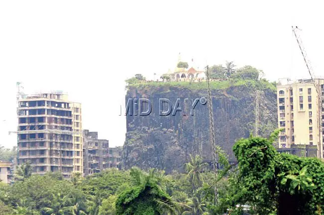 Gilbert Hill has become a tourist spot in Mumbai. MTDC expects visitors from foreign countries to flock to the spot. The proposal endeavours to develop facilities for bungee jumping and paragliding upon its 2,000 square feet of tabletop area
