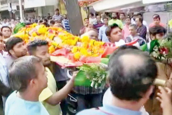 The final rites of Maru was done. However the family was waiting for the severed finger. As per officials, experts from Philips, the manufacturer of the MRI machine, were supposed to start working to remove the oxygen cylinder and the finger from it