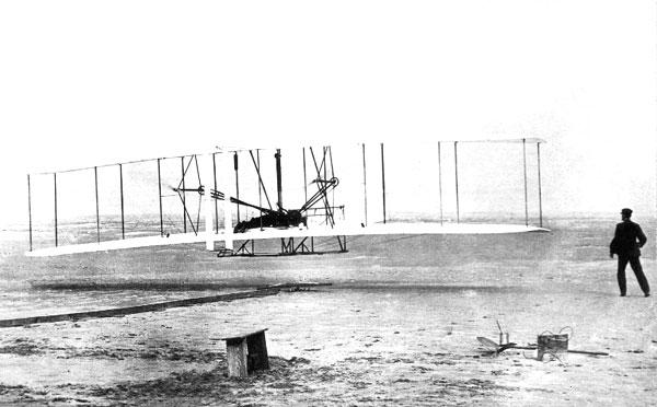 American aviators Wright brothers, Orville and Wilbur, makes the first flight successfully in a heavier-than-air-machine, on December 17, 1903 at Kitty Hawk, in a flight of 70 metres