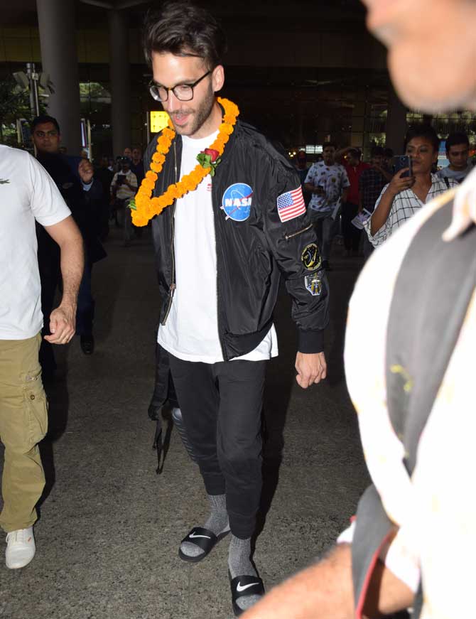 American rock-pop band OneRepublic arrived in Mumbai on April 19, 2018. The band, comprising Ryan Tedder, Brent Kutzle, Eddie Fisher, Drew Brown and Zach Filkins, will perform at NSCI Dome, Worli, in Mumbai on Saturday, April 21, 2018. All pictures/Yogen Shah