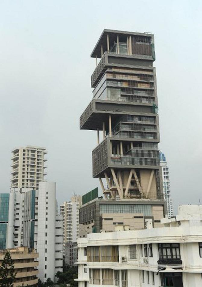 Antilia stands out as the most expensive piece of property in the city of Mumbai. Valued at an estimate over Rs 12,500 crores, the building is home to the Chairman of Reliance Industries, Mukesh Ambani. Antilia is spread over an area of 40,000 square feet and has 27 floors in all. It is also equipped with 3 helipads. Antilia is both the most expensive and the most spacious house in the world. It has the distinction of being the world's first billion-dollar home and took nearly four years to complete. 