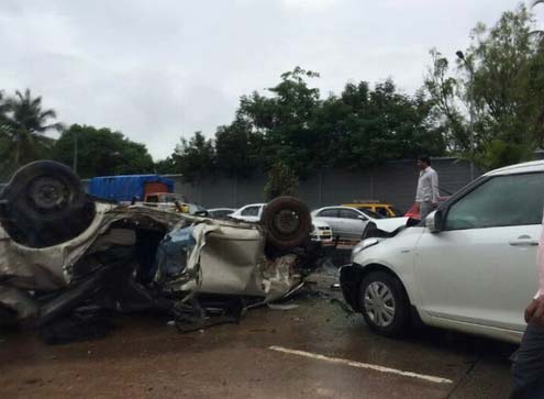 Following the dreaded accident, traffic towards CST on the Eastern Freeway came to a halt. Pic/Twitter