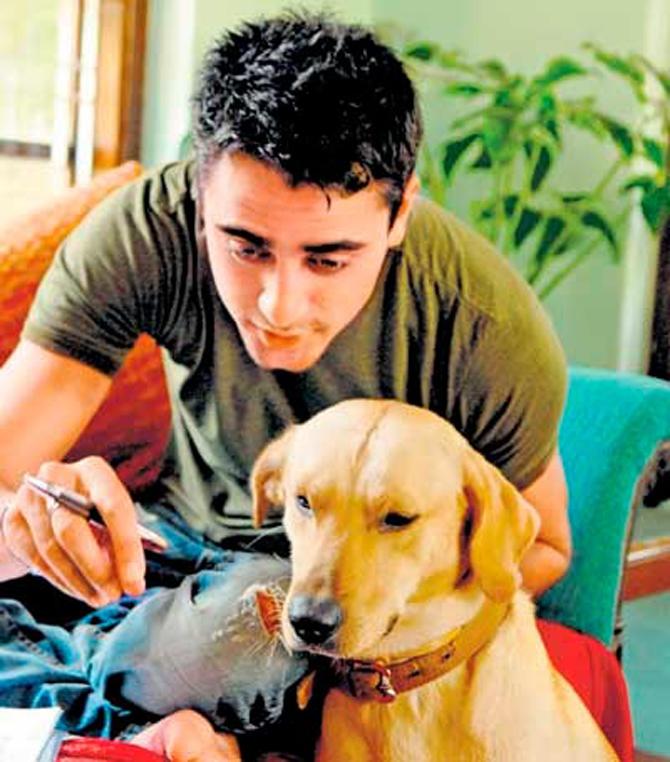 Imran Khan had a strong bond with his loveable lab, Tony. The pooch, unfortunately, passed away in 2011 due to food poisoning