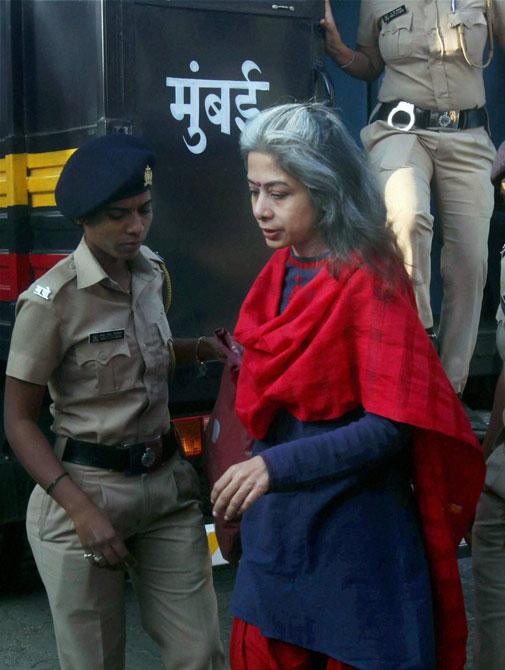 Indrani Mukherjea arrives to attend the post-death rituals of her father in Mulund, Mumbai on Tuesday. A special CBI court had last week granted Indrani the permission to attend the rituals anywhere in Mumbai . Pic/PTI 