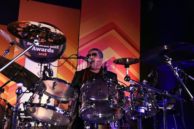 Musician and instrumentalist Ranjit Barot rocks the night with his rhythm set