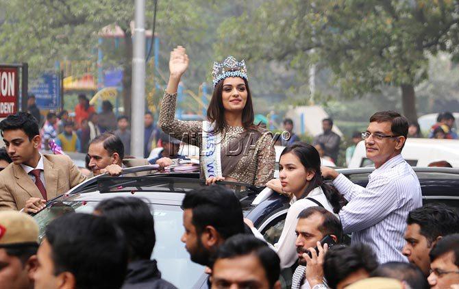 A gifted poet, painter and Kuchipudi dancer, Manushi wants to be a cardiac surgeon and has been associated in a project for menstrual hygiene among women. She feels that after becoming Miss World, the project will get more exposure