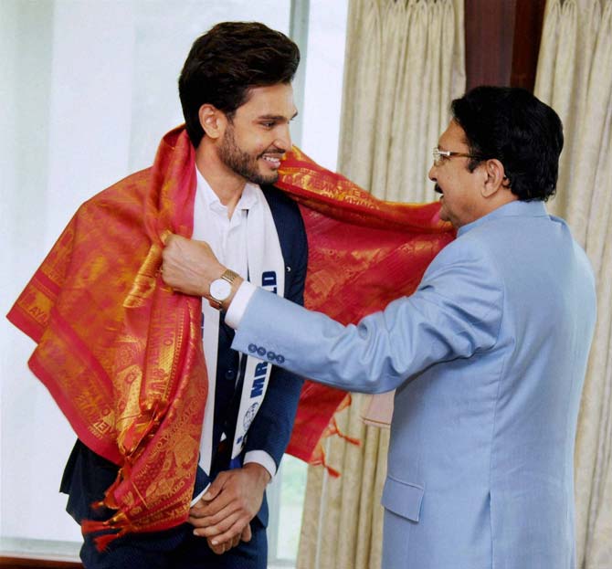 Maharashtra Governor C Vidyasagar Rao felicitates Rahul