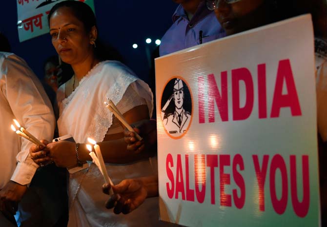 'India Salutes You' read a banner 'India Salutes You' read a banner