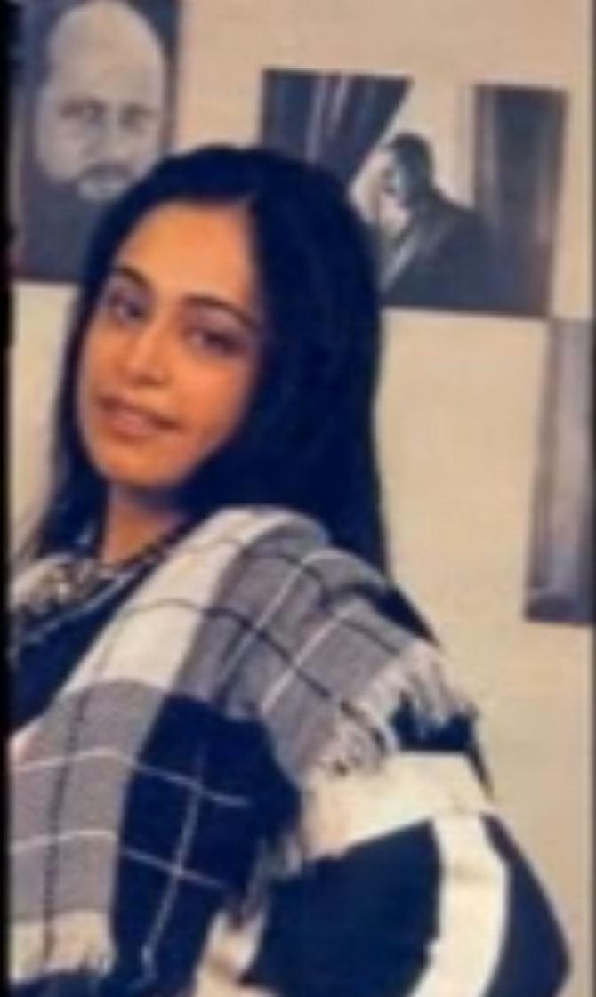Kirron Kher started her career in theatre, film and television actress and as a TV talk show host. She made her film debut in 1983 in the Punjabi feature film 'Aasra Pyar Da', a non-descript production which sank without a trace. Between 1983 and 1996, she appeared in Pestonjee (1987), wherein she acted in a bit role alongside her second husband Anupam Kher. Pic source/ YouTube