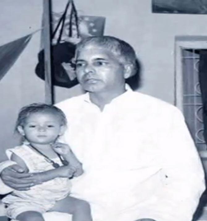 After graduation, Lalu Prasad Yadav worked as a clerk in Bihar Veterinary College, Patna where his elder brother also worked as a peon. Pic source/ YouTube