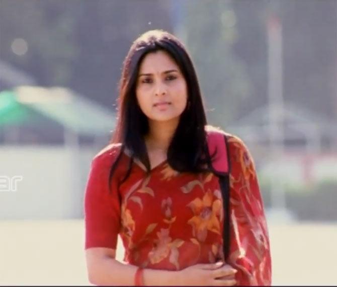 Ramya, with the stage name of Divya Spandana was an Indian film actress who acted predominantly in Kannada, Tamil and Telugu films. Pic source/ YouTube