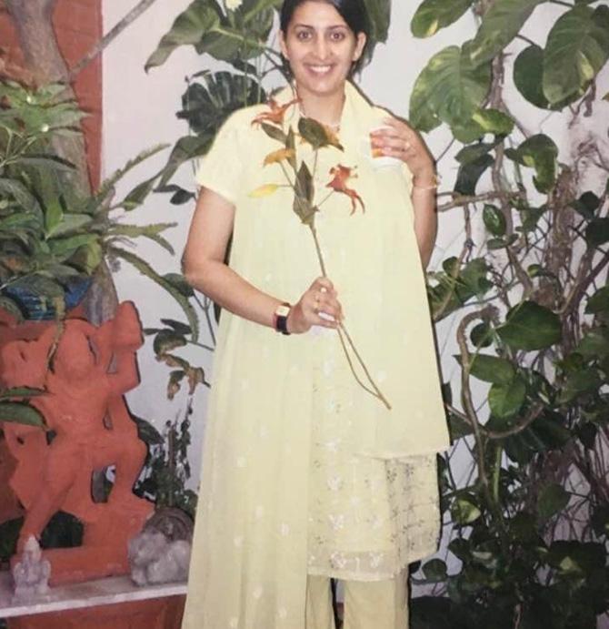 Smriti Irani was a finalist at the beauty pageant Miss India 1998. She also featured in a music album titled 'Boliyan' of the album 'Saawan Mein Lag Gayi Aag' with Mika Singh. In mid-2000, Smriti Irani starred in the lead role of Tulsi Virani in Ekta Kapoor's production 'Kyunki Saas Bhi Kabhi Bahu Thi' on television