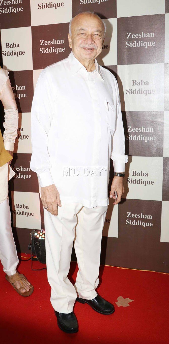 Former Chief Minister of Maharashtra Sushilkumar Shinde at Baba Siddique's Iftar bash in Mumbai