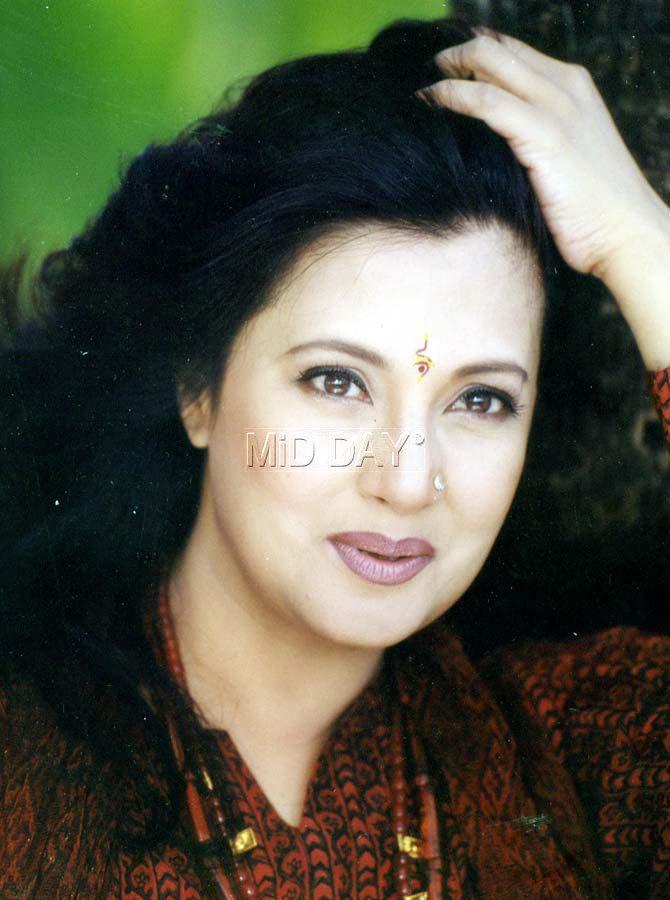 Moon Moon Sen: Moon Moon Sen is a Trinamool Congress MLA representing the Bankura constituency in West Bengal. Moon Moon Sen joined Trinamool Congress in March 2014 and won in 2014 Lok Sabha Polls from Bankura, defeating CPI(M)'s nine-time MP, Basudeb Acharia. In 2019 elections, he is pitted against Moon Moon Sen, a Trinamool Congress candidate who is also a former actress. Sen will be contesting  against Babul Supriyo of BJP in West Bengal's Asansol constituency