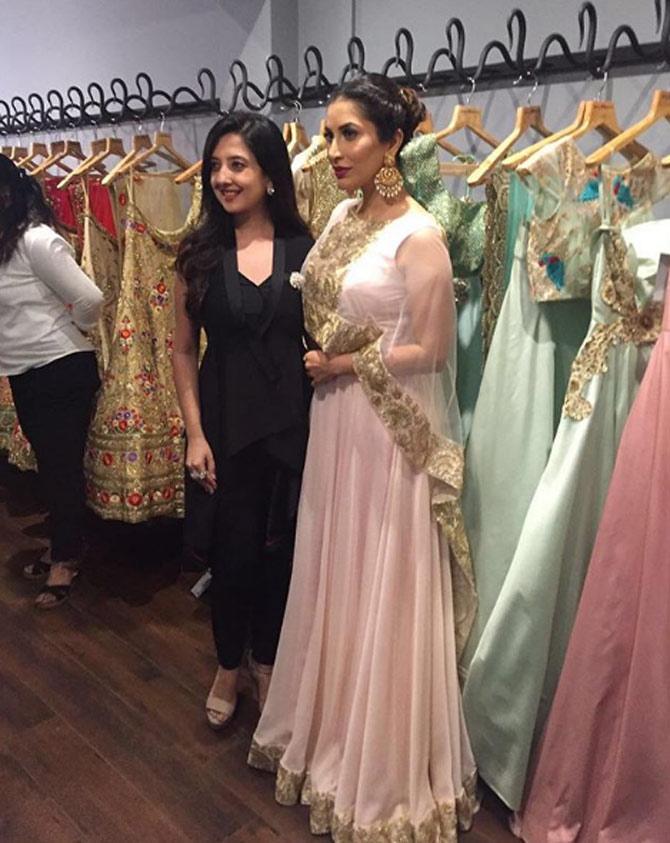 Sophie Choudry wore this peach drape cape fusion ensemble for Amy Billimoria's festive preview collection