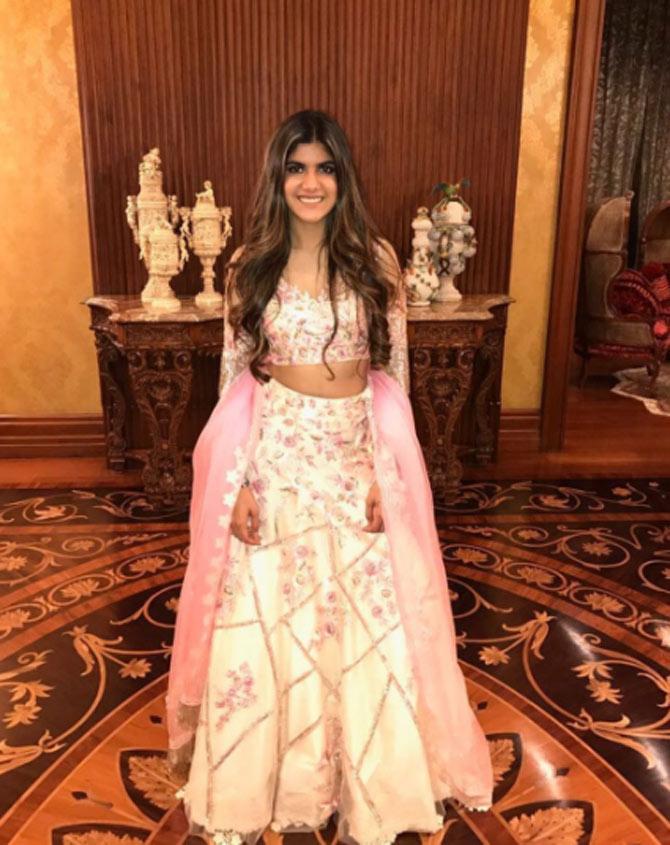 Ananya Birla is known to have a passion for music from an early age. She learned to play santoor at the age of 11. Besides santoor, Ananya Birla also plays guitar, piano, tabla among other instruments.