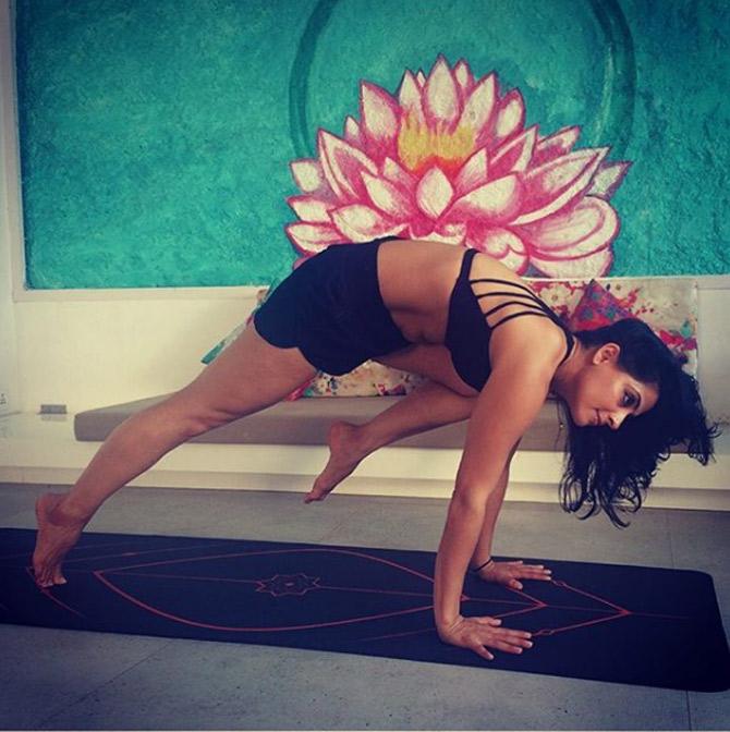 Sunaina Rekhi is a celebrity yoga instructor in Mumbai with expertise in Ashtanga Vinyasa and Vinyasa Flow. All Pics/Instagram- Sunaina Rekhi