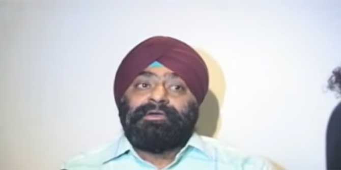 Out of all Manmohan Singh's siblings, his brother Daljit Singh Kohli was recently in the limelight for joining the BJP. Image/YouTube
