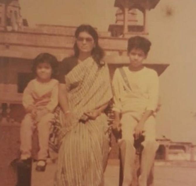 After completing her schooling, Poonam Mahajan obtained a Professional Diploma in Leadership from the Brighton School of Business and Management. She has also completed courses on Behaviour, Business Ethics, Financial Awareness and other varied subjects