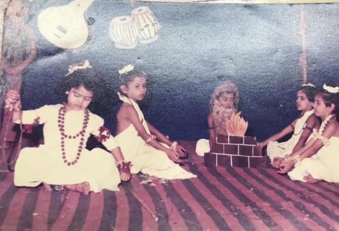 However, in the 2014 Lok Sabha elections, Poonam Mahajan contested again and won. She bagged the Mumbai North Central seat defeating two-time Congress MP Priya Dutt by a margin of 1.86 lakh votes. The Rajya Sabha MP often reminisces fondly of her childhood. In this photo, a very young Poonam Mahajan is seen on the far left, dressed as Shabri and praying to Lord Shri Ram